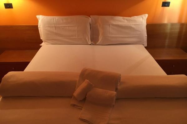 פינרולו Hotel Cavalieri מראה חיצוני תמונה